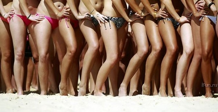 Record du monde de filles en bikini